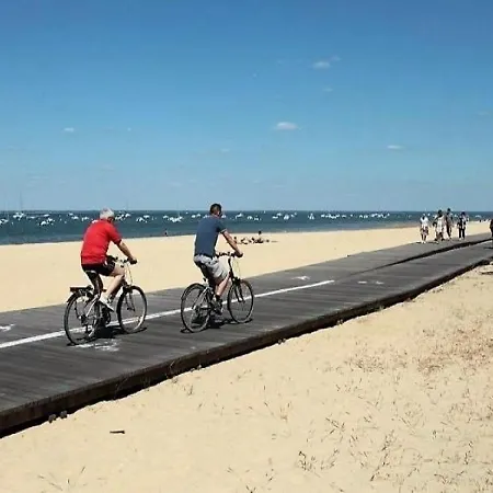 Hyper Centre - Proche Plage Et Commerces - T3 De 63m2 Avec Balcon Et Parking Apartman Arcachon